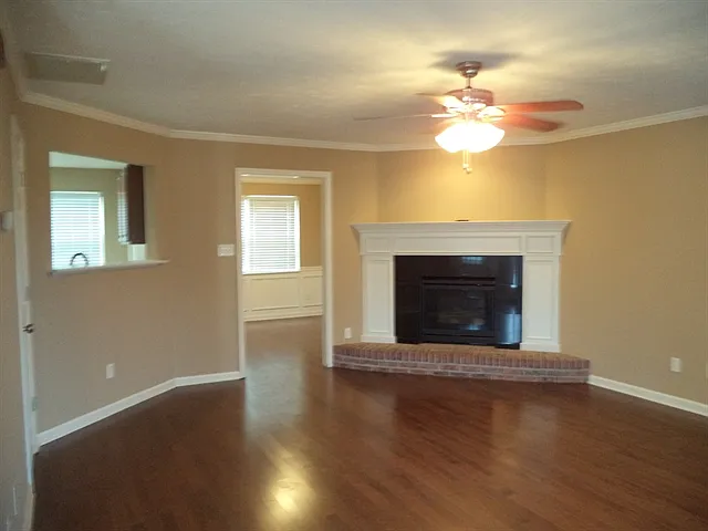 310 Fox Hunters Ct — Photo 6