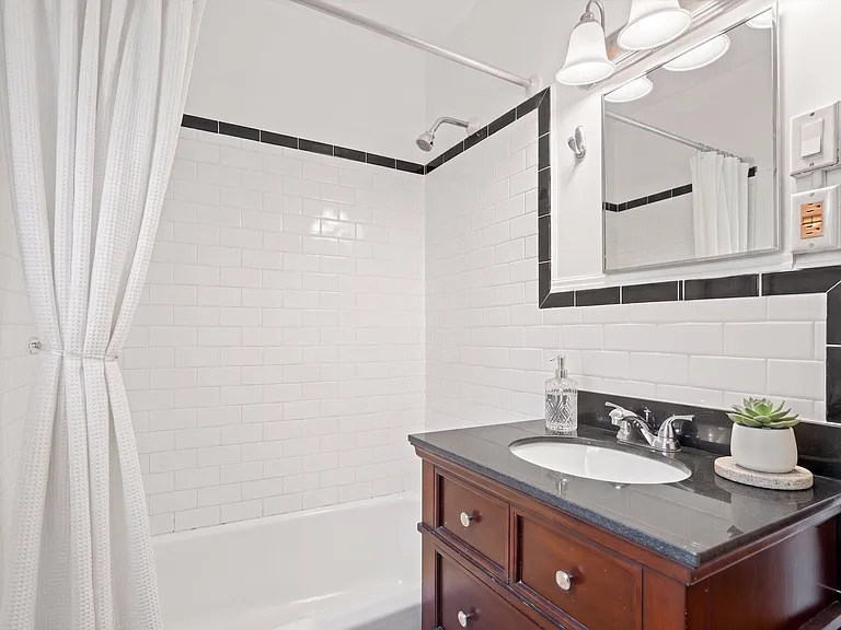 2 Ashby St #C — Photo 16