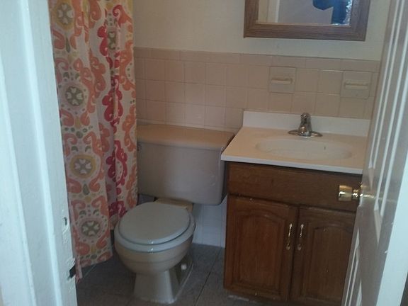 3rd image of 12928 Kew Gardens Rd APT 3A