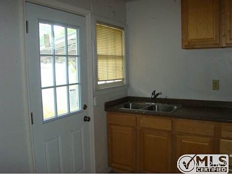 4th image of 801 Duncan Ave