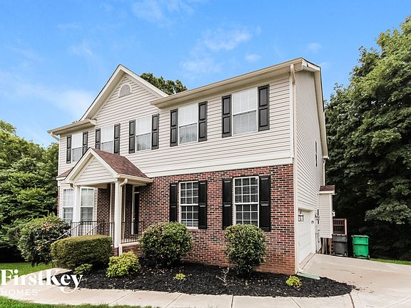 3rd image of 12132 Mountainside Ln