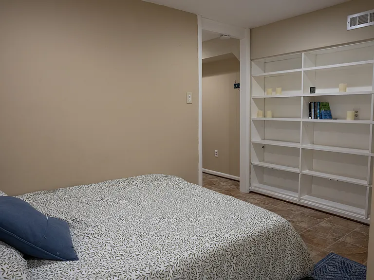 13407 Norden Dr — Photo 11