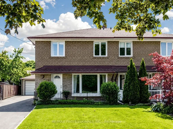 19 Davelayne Rd, Toronto, ON M9M 2A6
