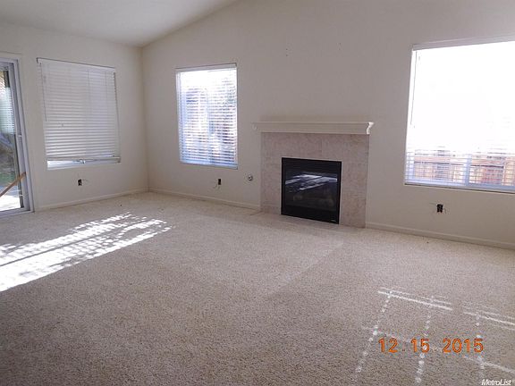 2nd image of 672 Woodbridge Ct