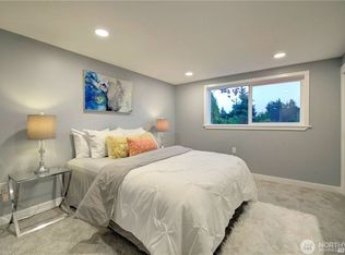 10457 8th Ave SW #A, Seattle, WA 98146