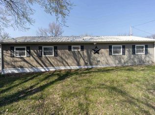 1544 NW Silverstone Rd, Topeka, KS 66618