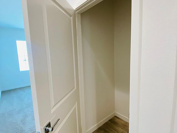 5th image of 5243 Alberta Ln