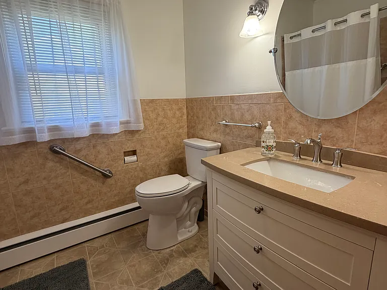 139 S Eastview Ave — Photo 6