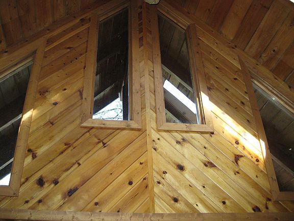 soaring ceilings...