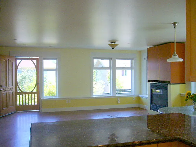 2020 14th Ave S #D — Photo 2