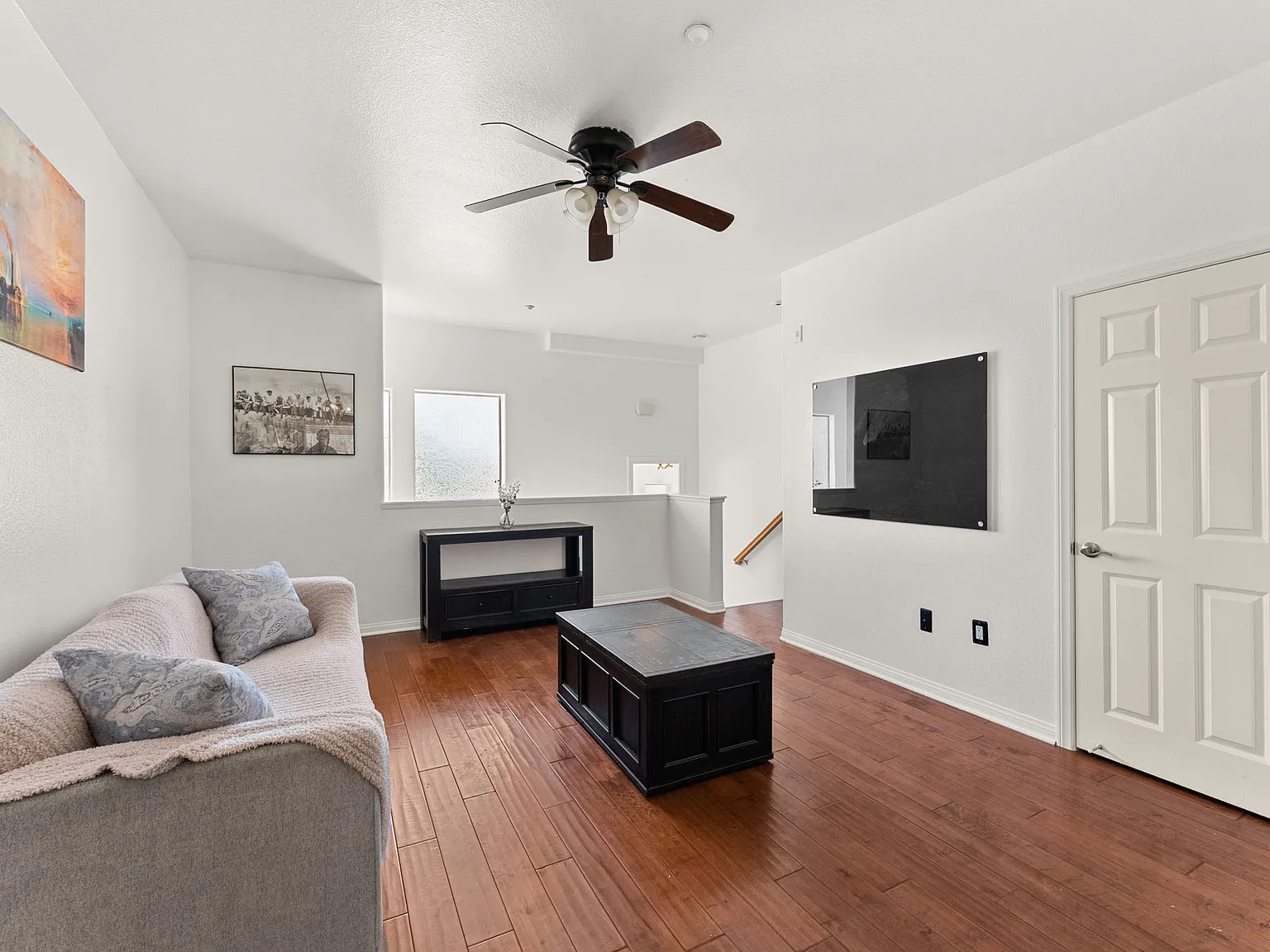 2 bed, 2.5 bath, 1165 sqft, $3,200 — Photo 1