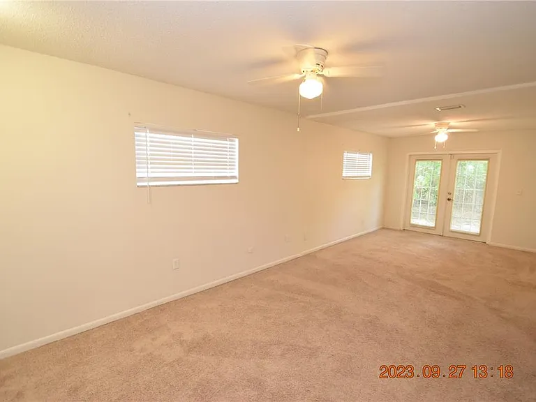 604 Southwood Cv — Photo 34