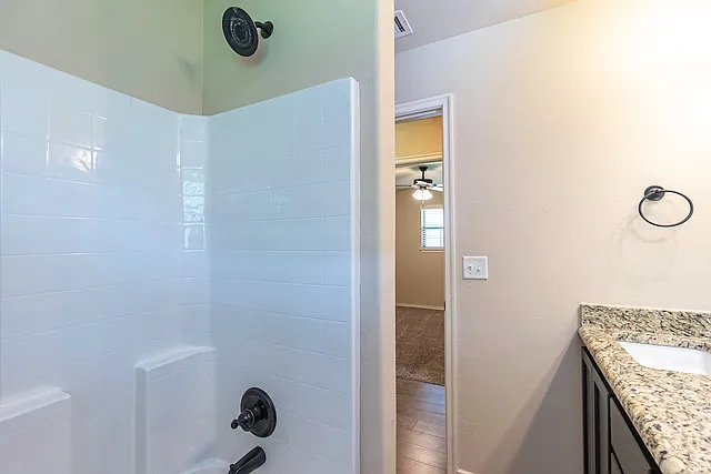741 N Dallas Ave — Photo 23