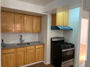 6144 165th St #1, Flushing, NY 11365