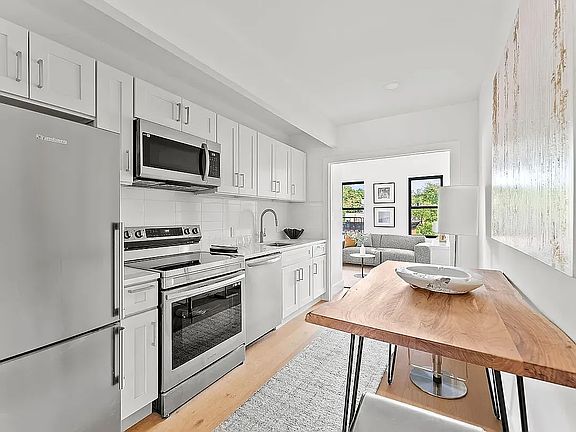 3rd image of 88 5th Ave #3F