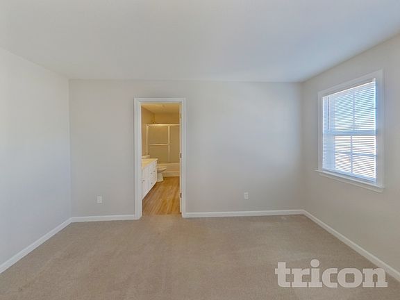 5th image of 806 Littleton Dr