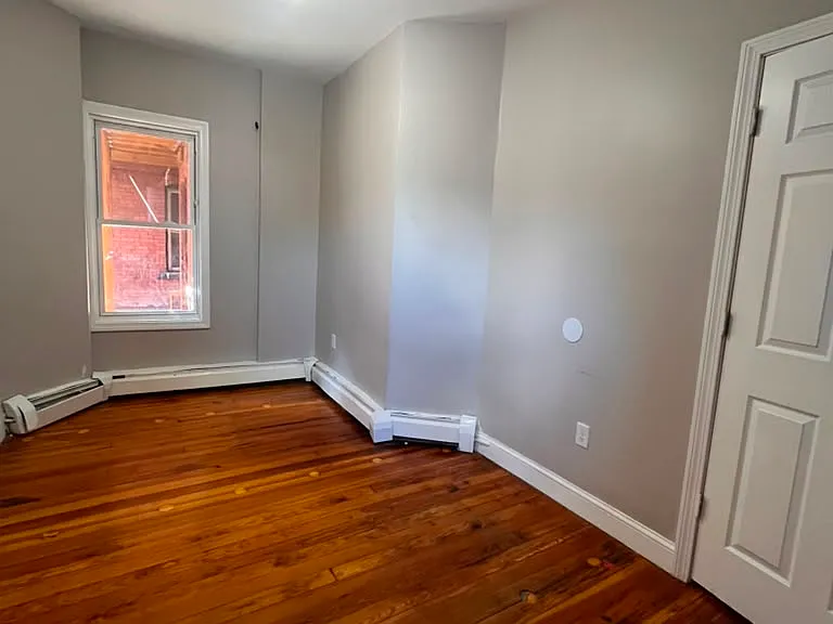 264-2A Lawrence St #3 — Photo 8