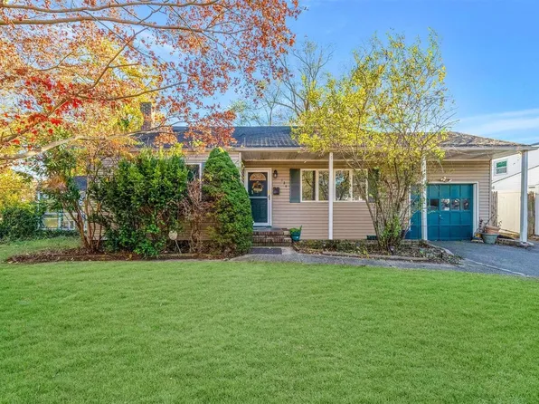 124 Tariff Street, West Sayville, NY 11796