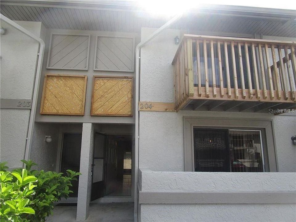 1st image of 204 Bough Ave #204