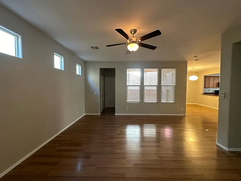 10573 Danielson Ave — Photo 7