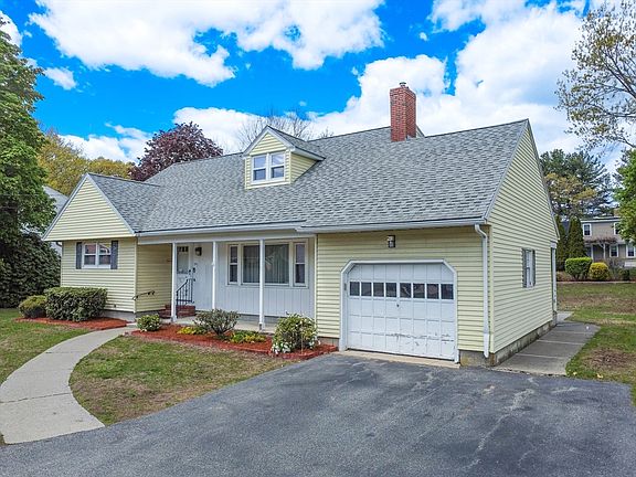 3rd image of 25 Windward Rd