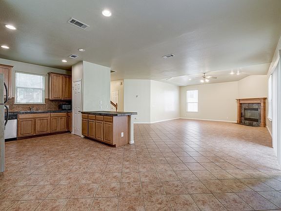 3rd image of 5304 Evans Ave #1