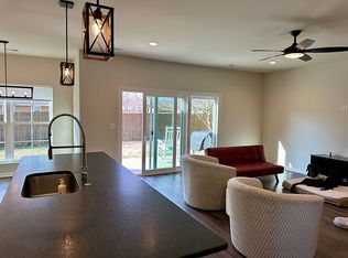 1100 Kinsey Dr, Huntsville, AL 35803