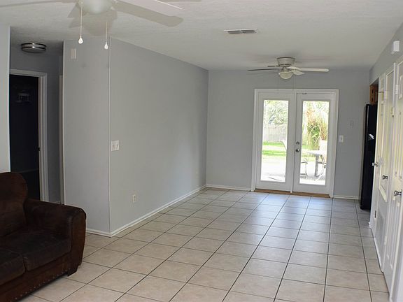 5th image of 10403 Olcot St