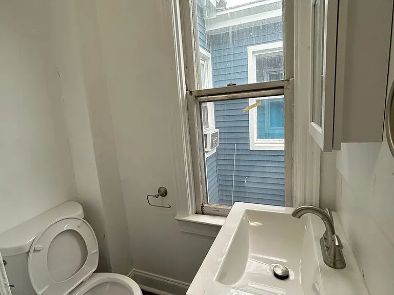367 Hewitt St — Photo 10