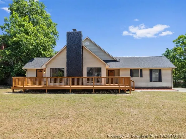 6391 Hawfield Dr, Fayetteville, NC 28303