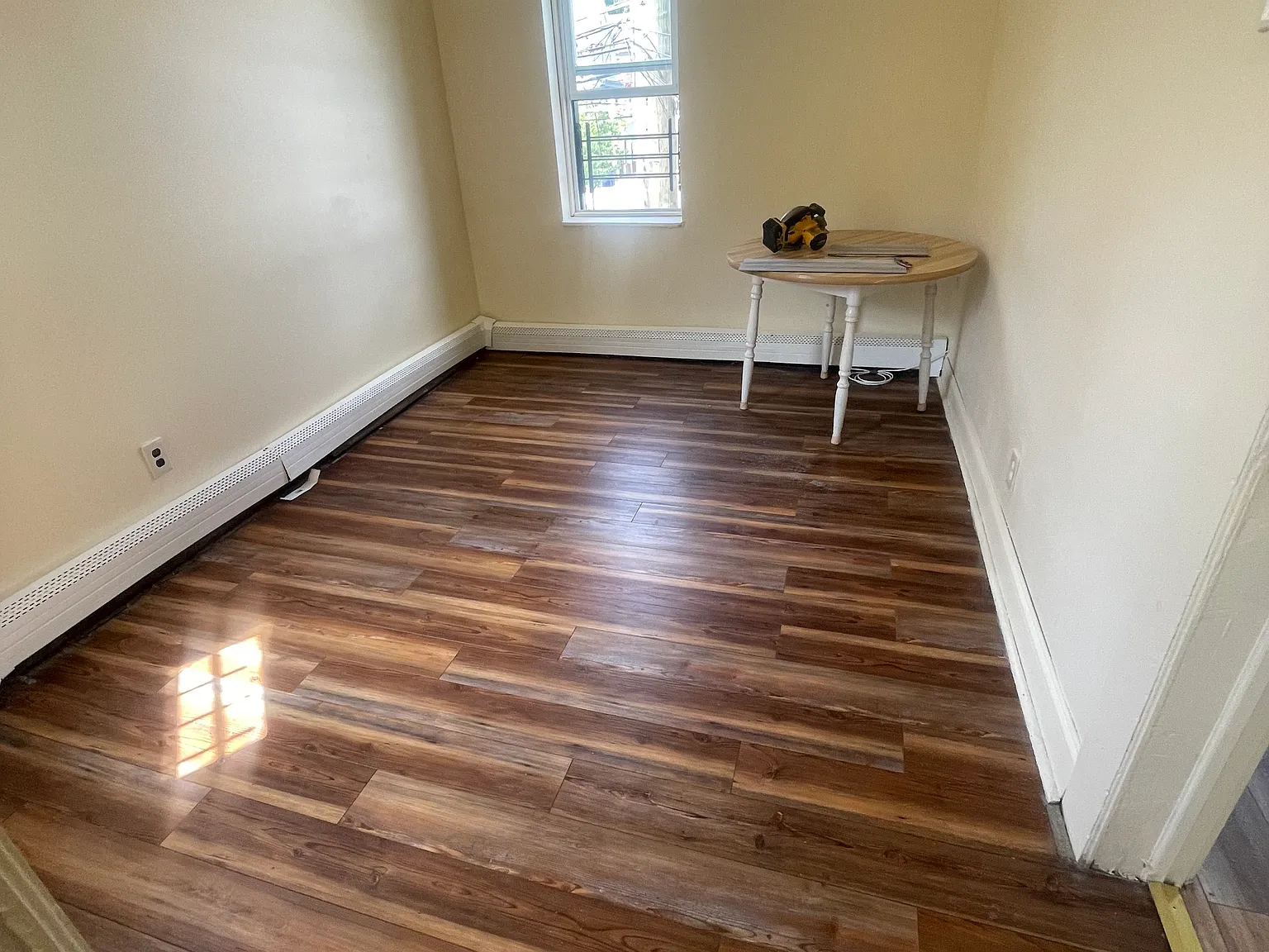 3 bed, 800 sqft, $3,700 — Photo 4