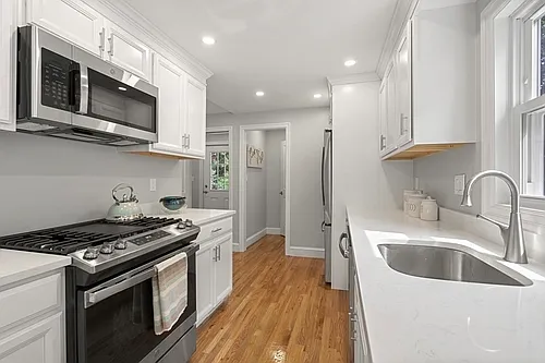 8 Grant Ave #8 Photo 1