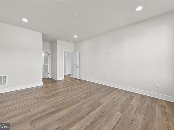 4th image of 109 Sunbeam Way