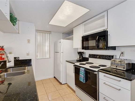 4th image of 2719 N Poinciana Blvd APT 189