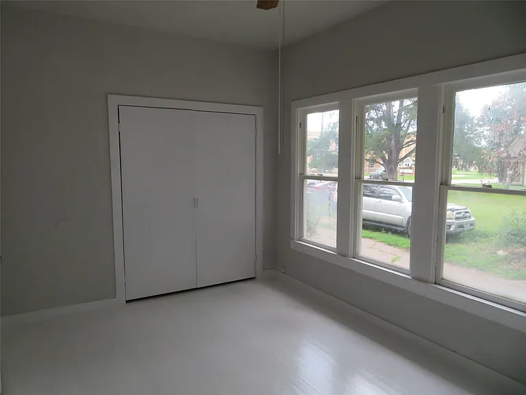 1111 N Thompson St — Photo 10