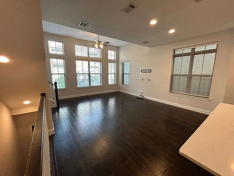 2775 Yellow Jasmine Ln — Photo 22