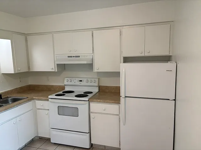 2025 Cass Way #5 — Photo 4