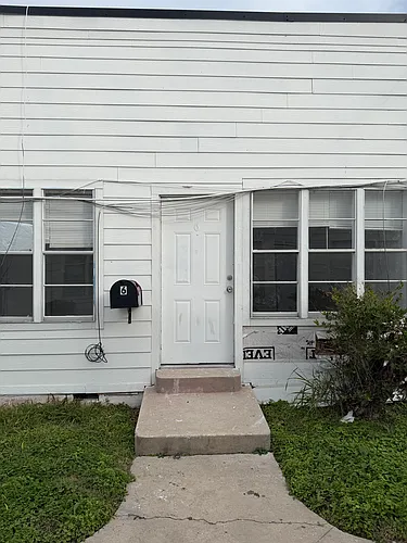 519 S Carancahua St Photo 1