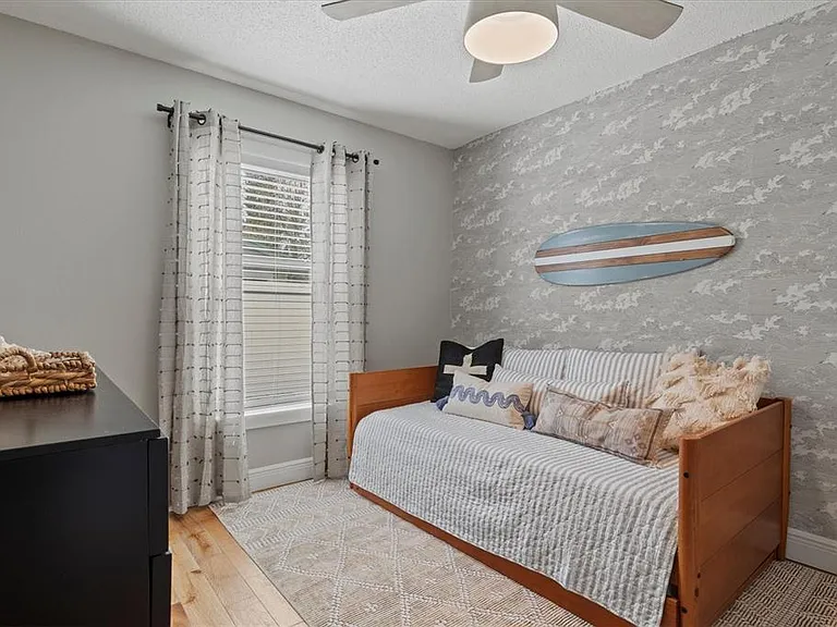 326 S Lime Ave — Photo 31