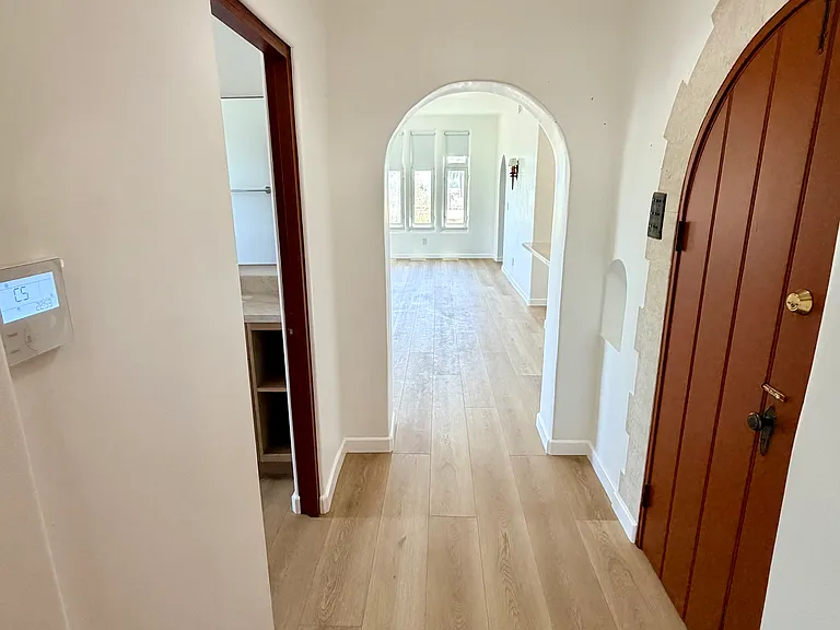 4215 E Livingston Dr #2 — Photo 10