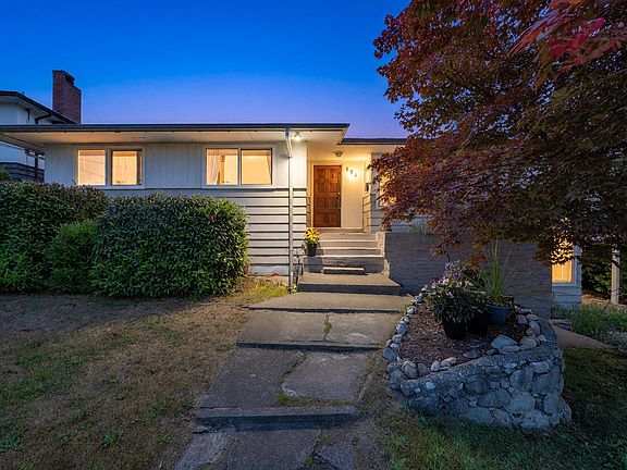 2nd image of 468 Saville Cres