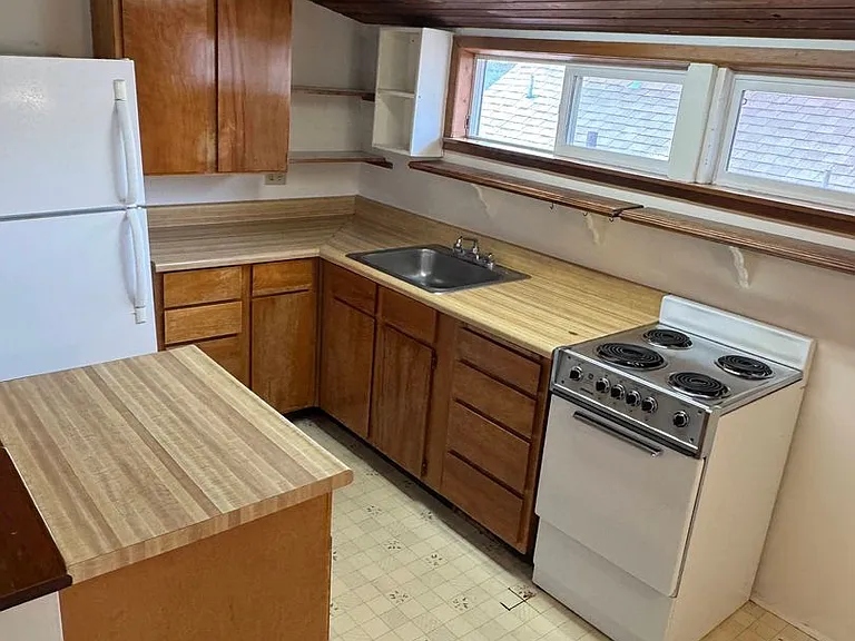 1418 Olive St #B — Photo 6