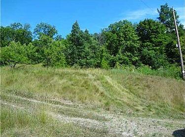 2nd image of 74 Moore Rd