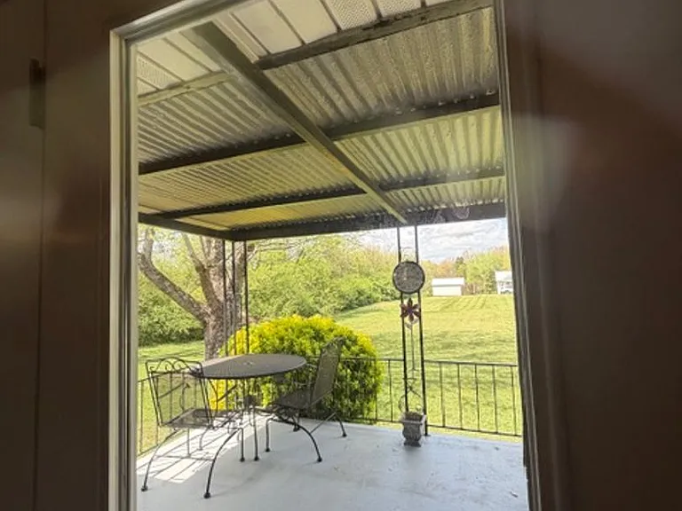 2201 Grey Ridge Rd — Photo 13