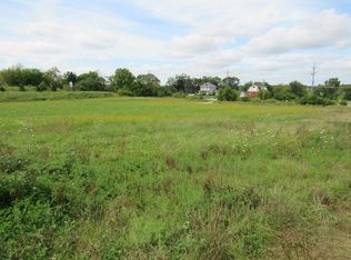 27601 W Sullivan Lake Rd, Ingleside, IL 60041