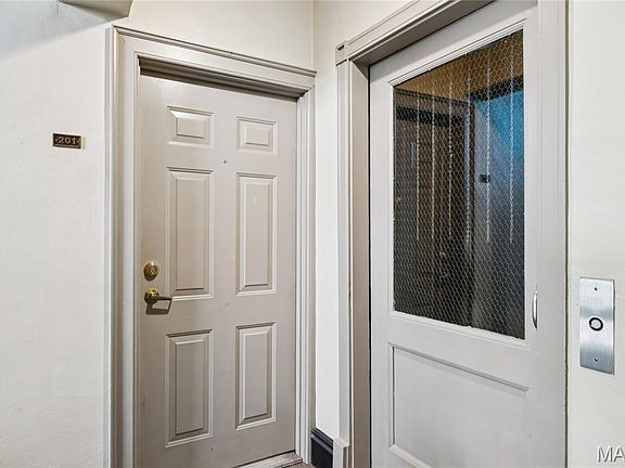 5th image of 5510 Waterman Blvd APT 201