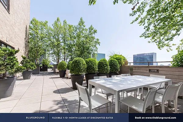 Rented by The Blueground | media 99