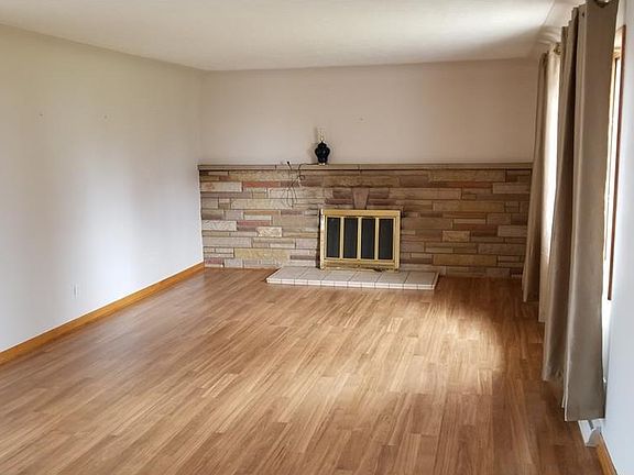 5th image of 1740 Westwood Cir