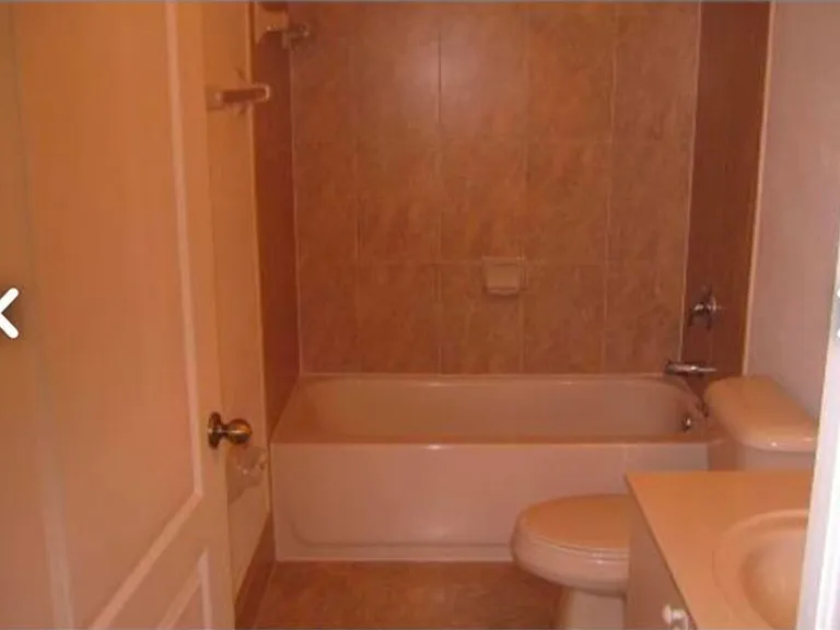 2650 SE 16th Ter #100 — Photo 3