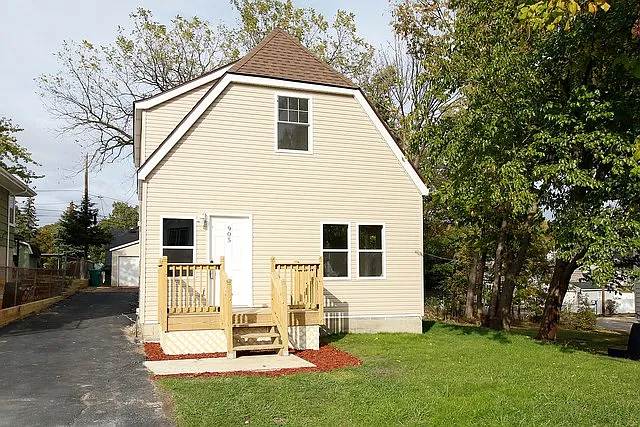 905 Jasper St photo 1